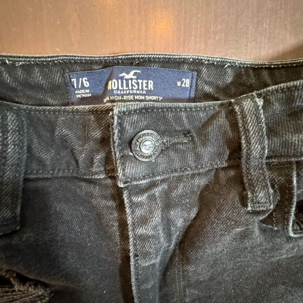 Hollister Women's Black Wash Distressed Denim Shorts - Picture 4 of 5